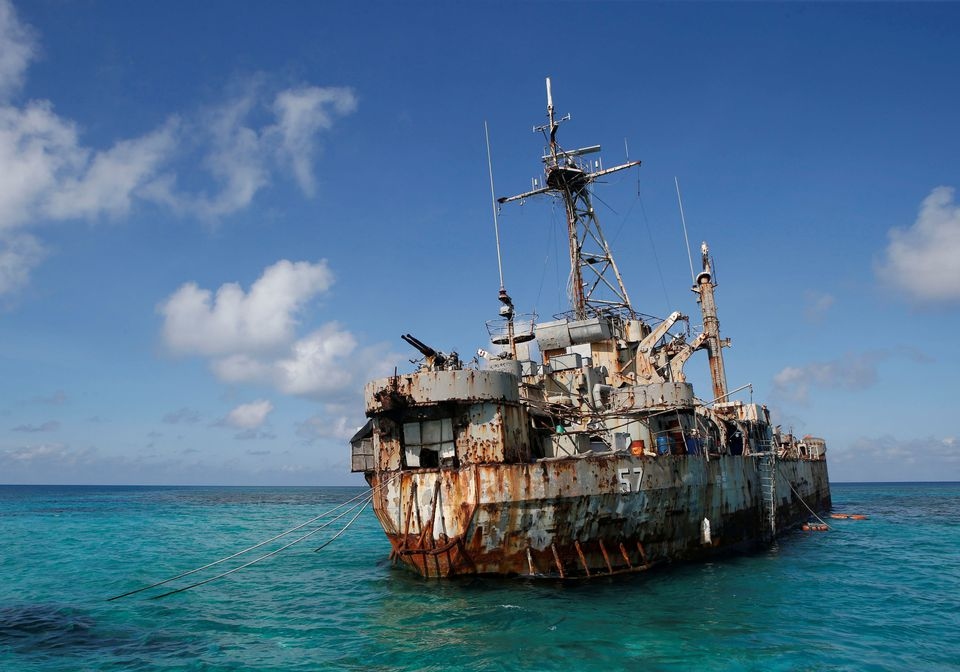 Việt Nam nói gì về việc Philippines tố Trung Quốc cản trở tàu tiếp tế ở Biển Đông?